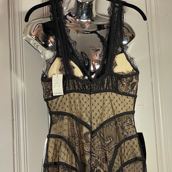 BEBE BUSTIER LACE DRESS NWT Size Medium. Stunning!!Holiday Party! - Picture 6 of 10